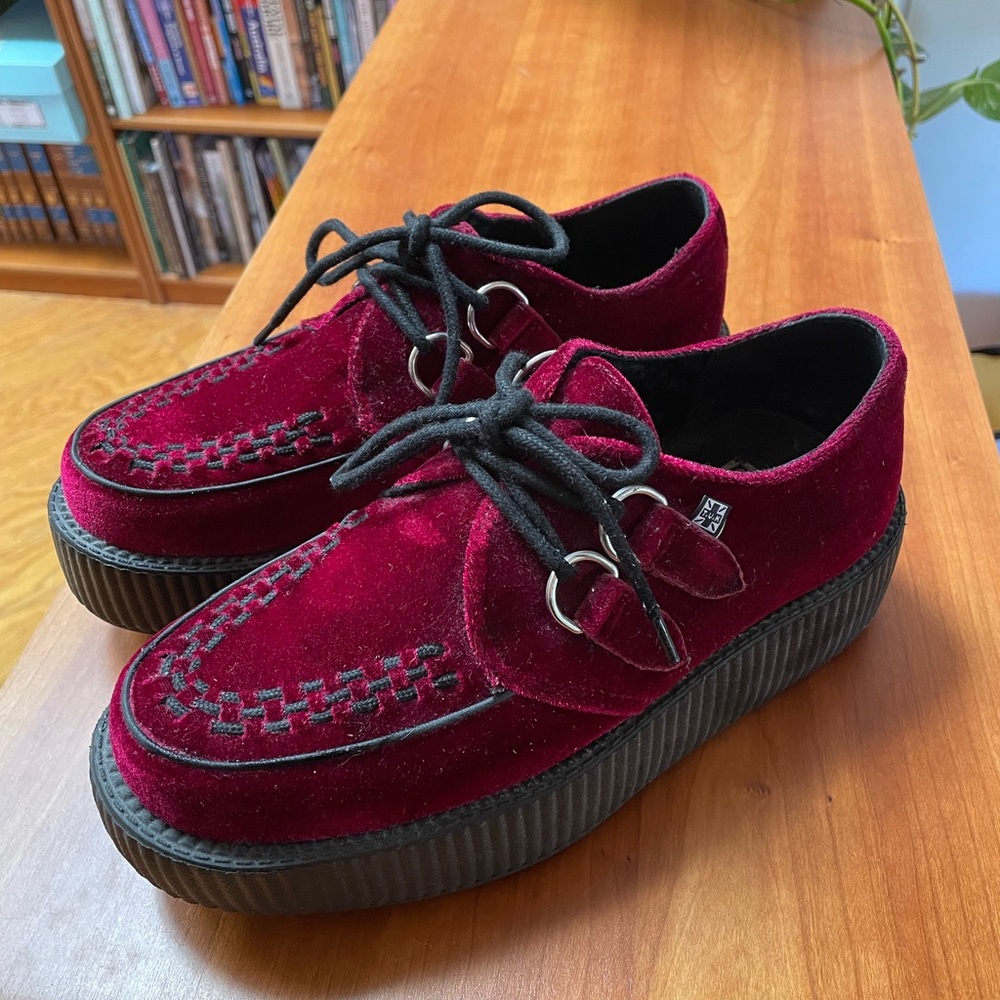 TUK Viva Mondo Burgundy Velvet Creepers